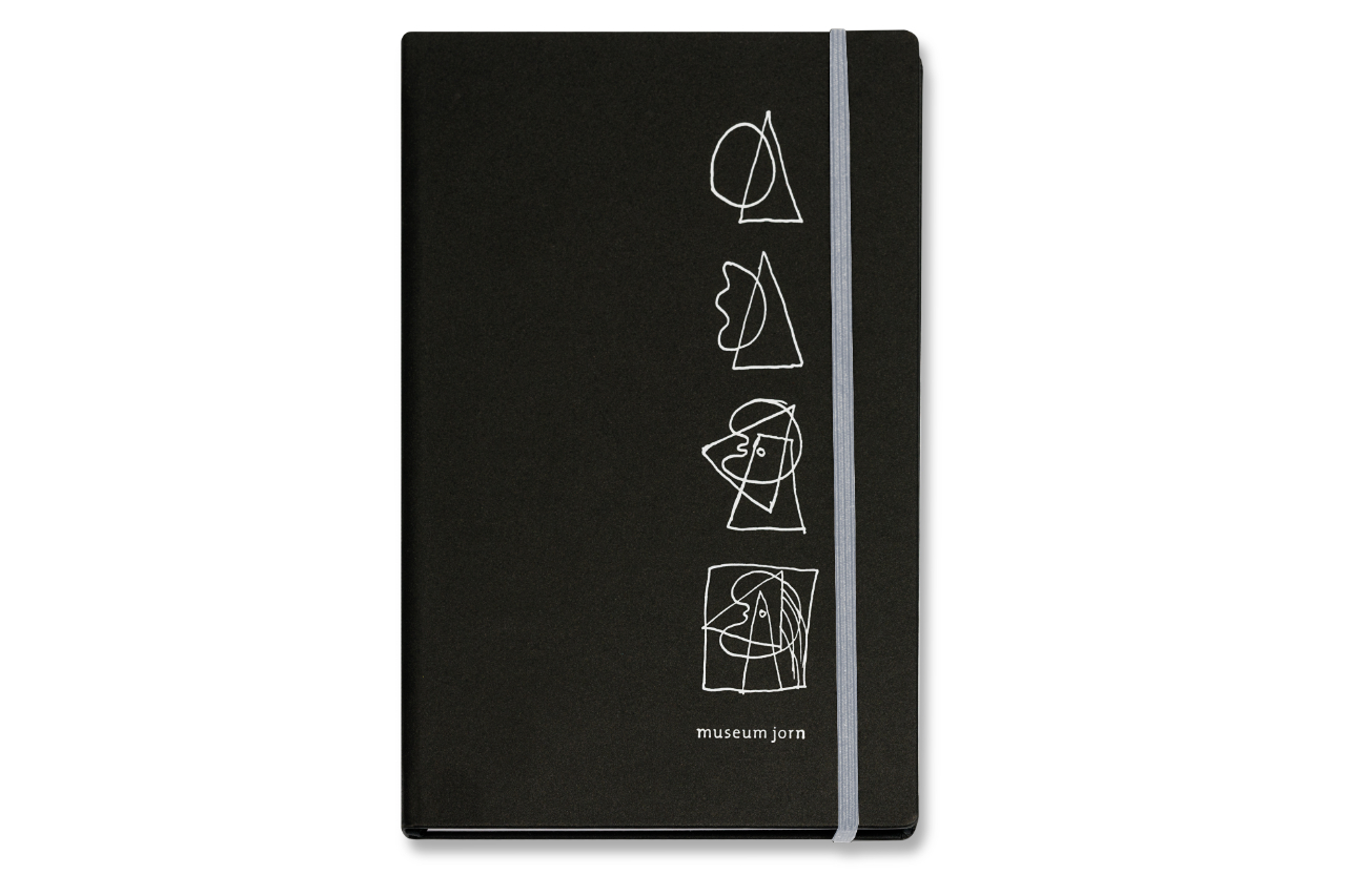 <p>Di Natale offers notes, diaries, small customised paper accessories for museum bookshops and for exhibitions, events and retrospectives</p>
